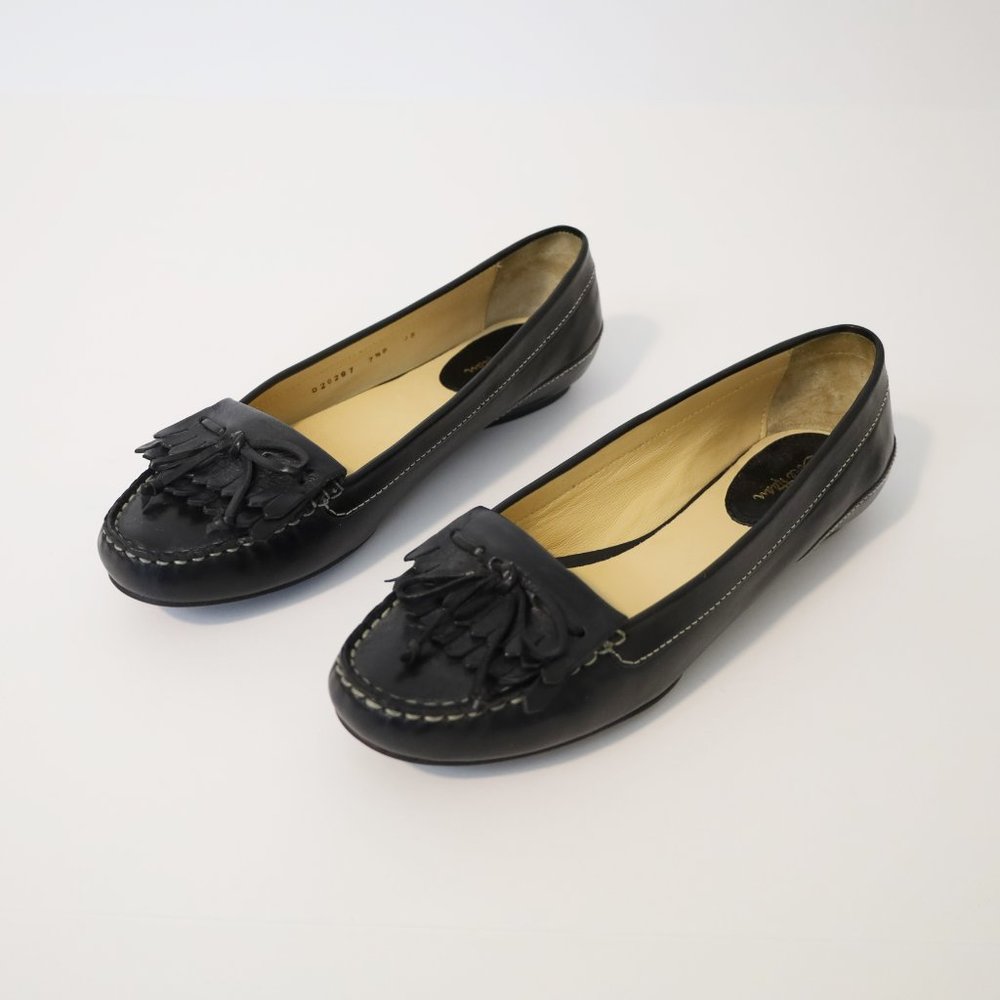 COLE HAAN Size 7 1/2 Black Leather Loafer Flats Moccasin Tassel